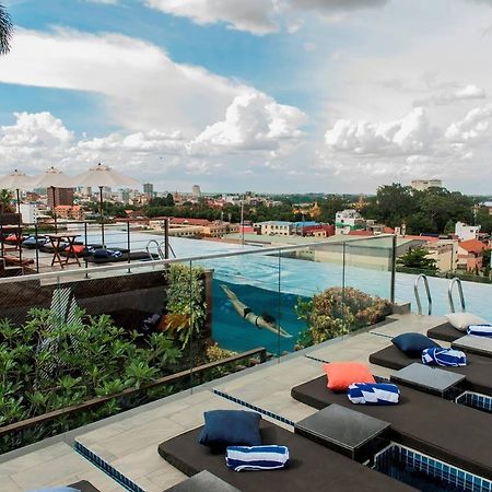 פנום פן Aquarius Hotel And Urban Resort מראה חיצוני תמונה